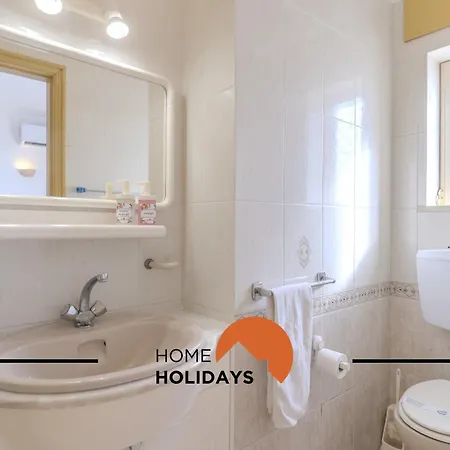 #348 Madaleno By Holidays *