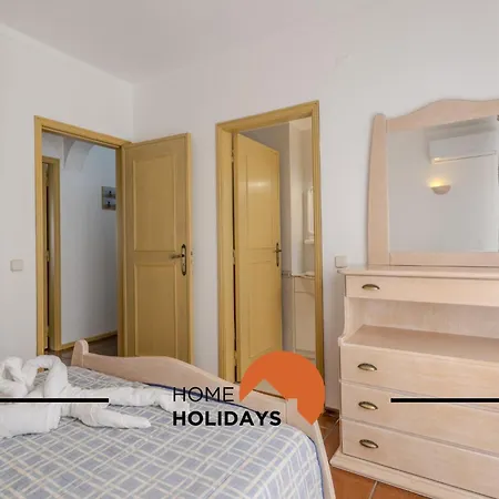 #348 Madaleno By Holidays Daire